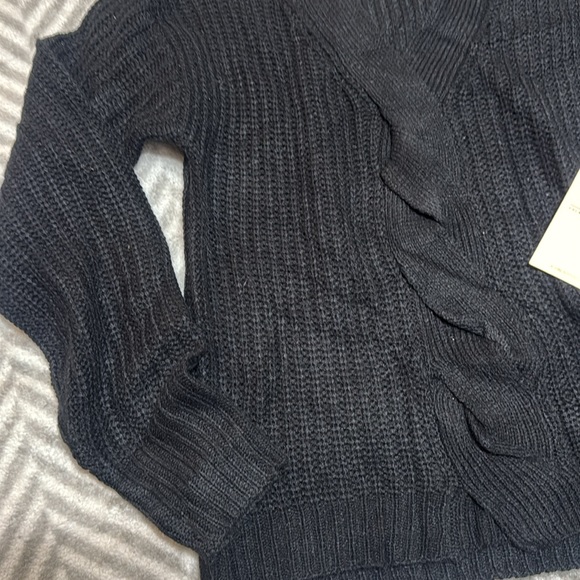 Icon apparel chic and cozy premium quality women’s sweater size large - Picture 5 of 6
